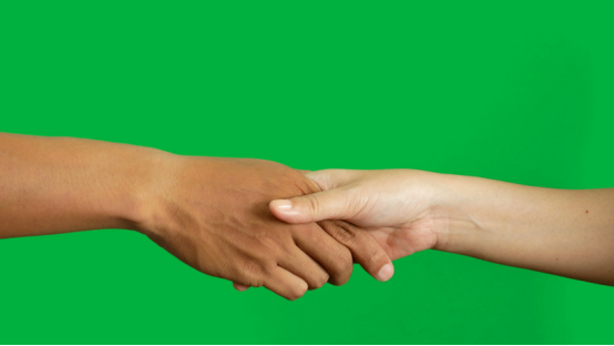 不同肤色手臂交握成桥 不同肤色手臂交握成桥