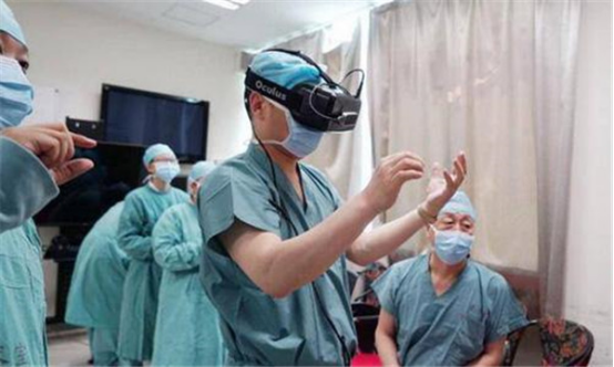 VR设备投射的虚拟治疗场景