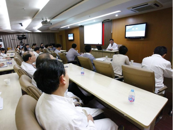 三甲医院肿瘤科主任、药企研发总监、医保专家三方讨论