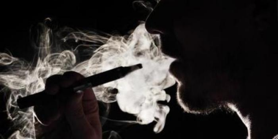 水果口味电子烟的诱惑与风险