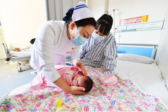 寒冬突至:产科服务体系的全面溃缩 寒冬突至:产科服务体系的全面溃缩