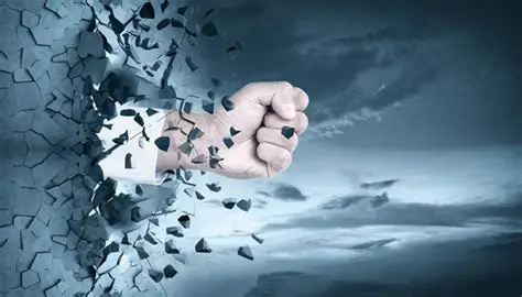 挑战与突破:重构路上的三重博弈 挑战与突破:重构路上的三重博弈