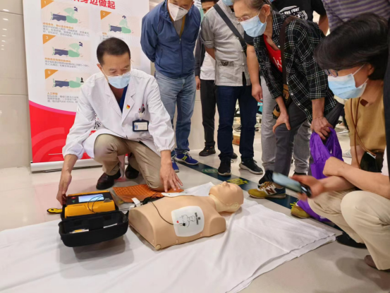 黄金四分钟：生死时速的极限挑战