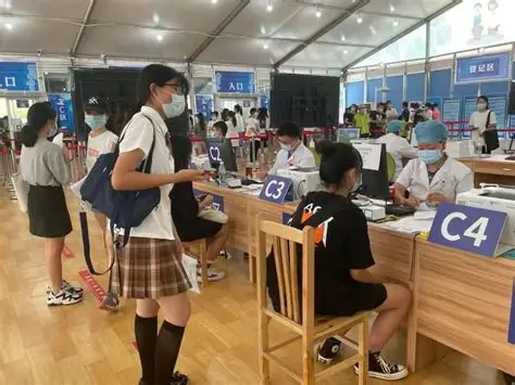 挑战与争议：疫苗能否跑赢病毒？