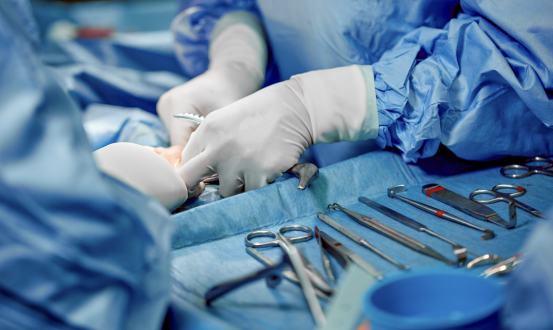 医生选择“未见异常”表述的保护意图