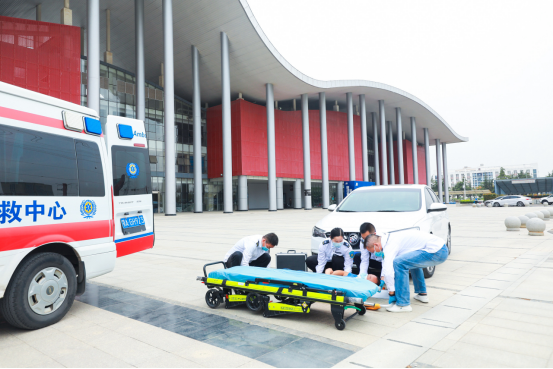 挑战与展望:迈向更高水平的应急医疗体系 挑战与展望:迈向更高水平的应急医疗体系